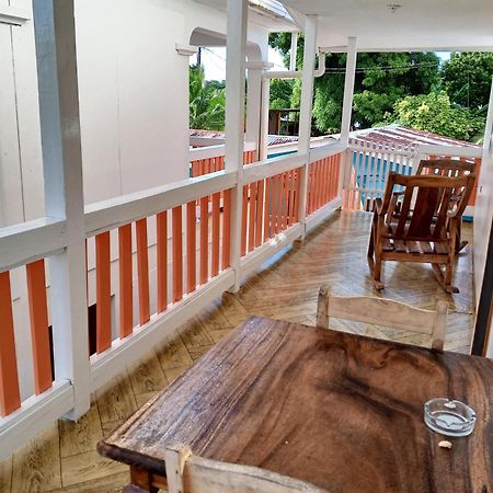 Christina'S Guest House Official Little Corn Island Exteriér fotografie