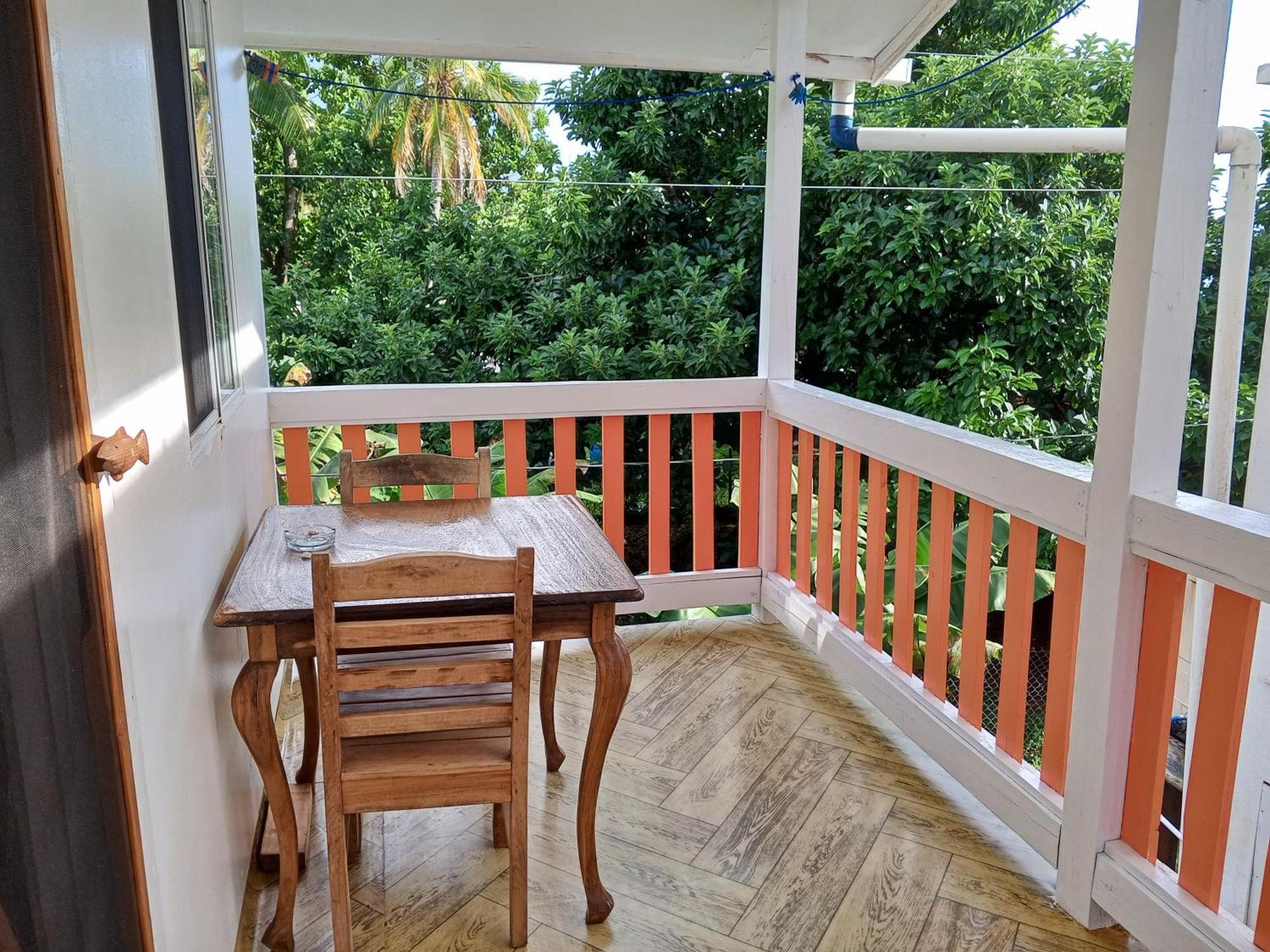 Christina'S Guest House Official Little Corn Island Exteriér fotografie