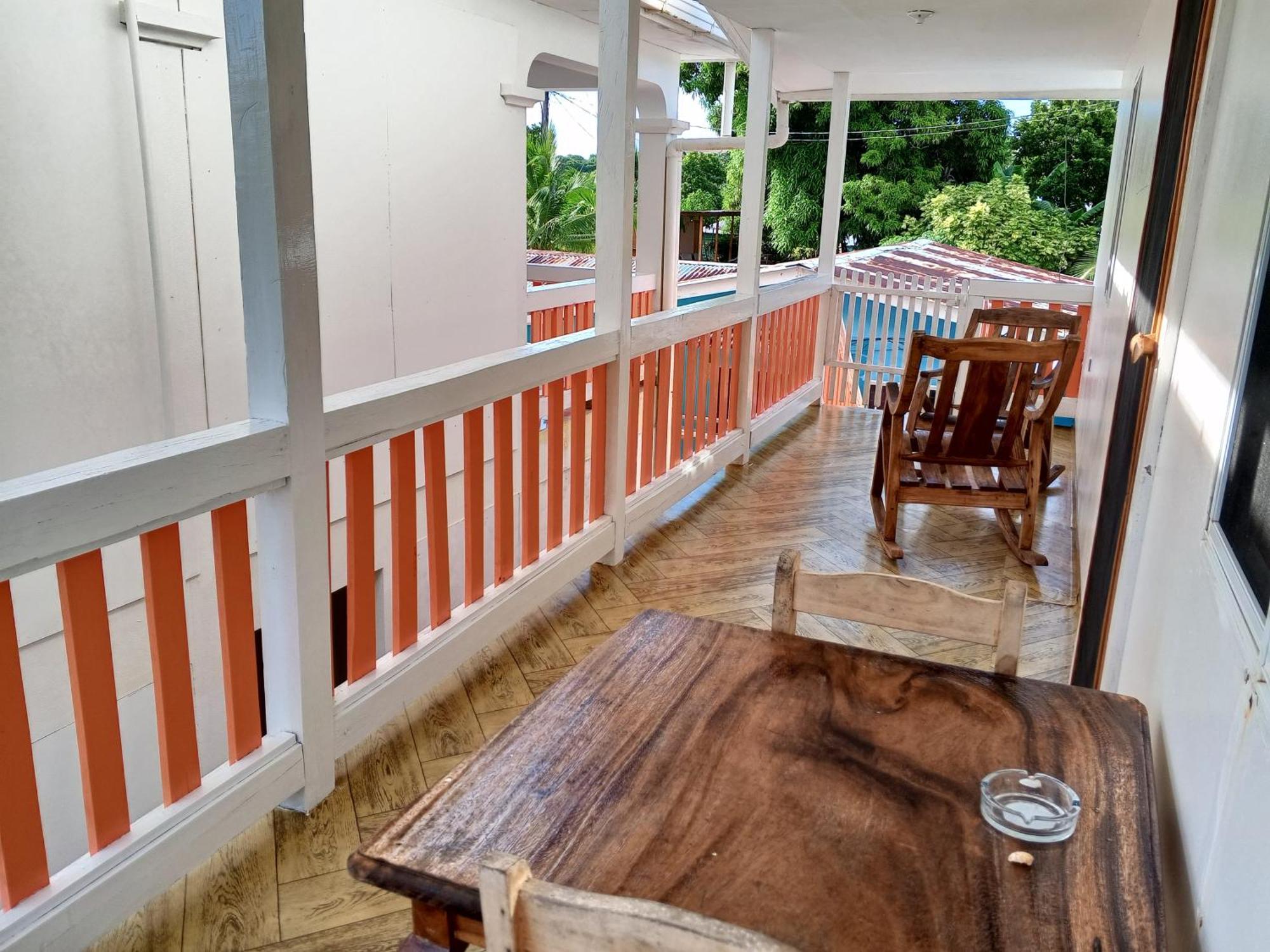 Christina'S Guest House Official Little Corn Island Exteriér fotografie